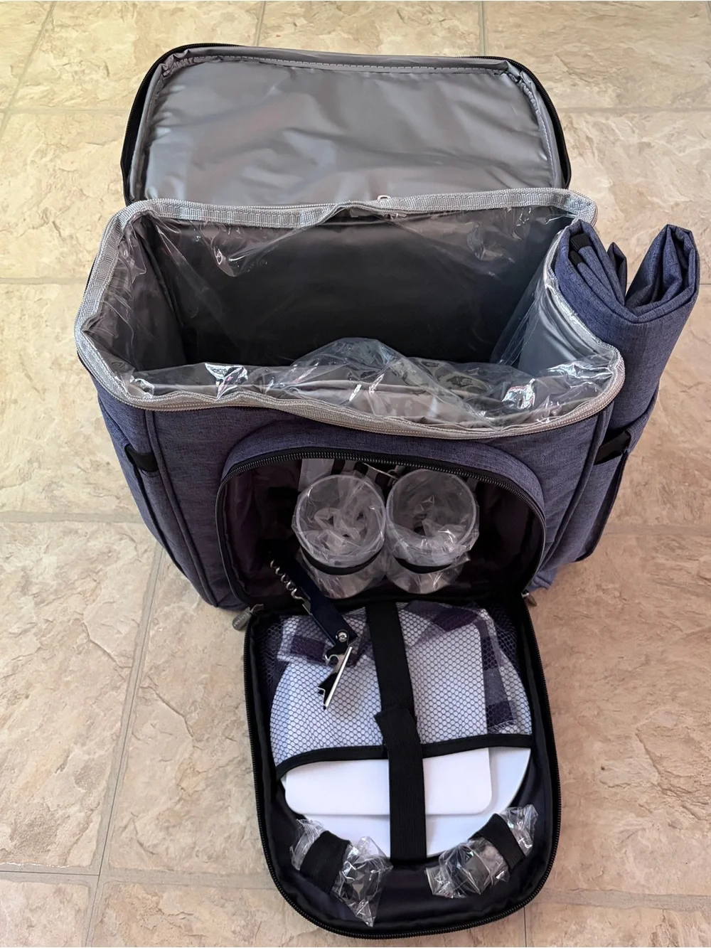 NEW Vogano 4 Person Picnic Backpack Set Insulated Cooler Blanket Travel Bag